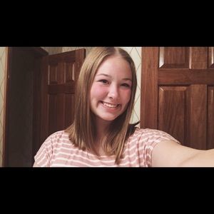 Meet your Posher, Elena